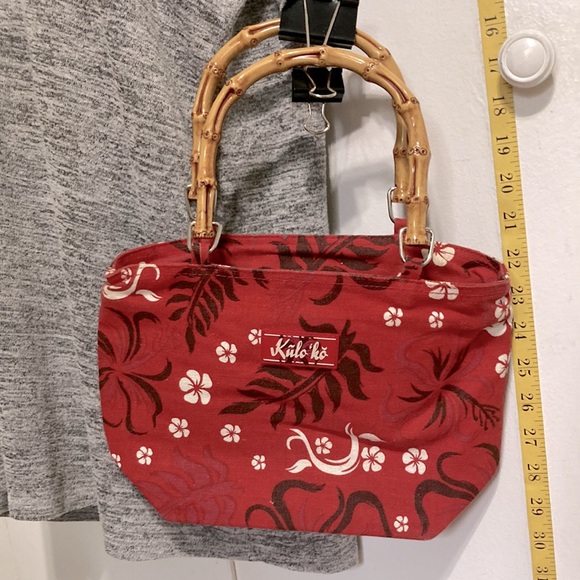 Kulo’ Ko Gear Hawaiian Handbag Bamboo Handles Red White Floral 9" x 8" x 4" - Picture 2 of 16